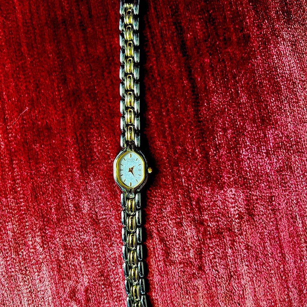 Ladies vintage Citizens quartz watch